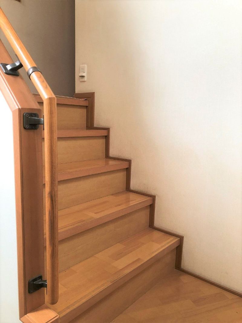 2000万円台後半のへーベルハウスの階段