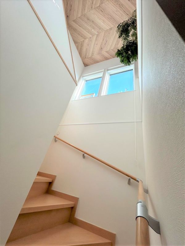 一条工務店の吹き抜け階段