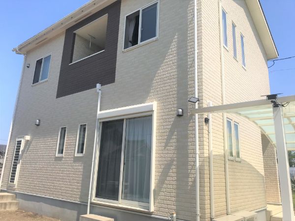 秀光ビルドの外構