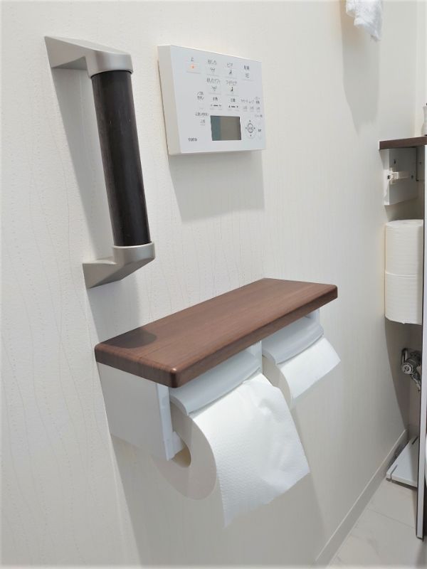 コープデリハウジングのリフォーム後のペーパーホルダー