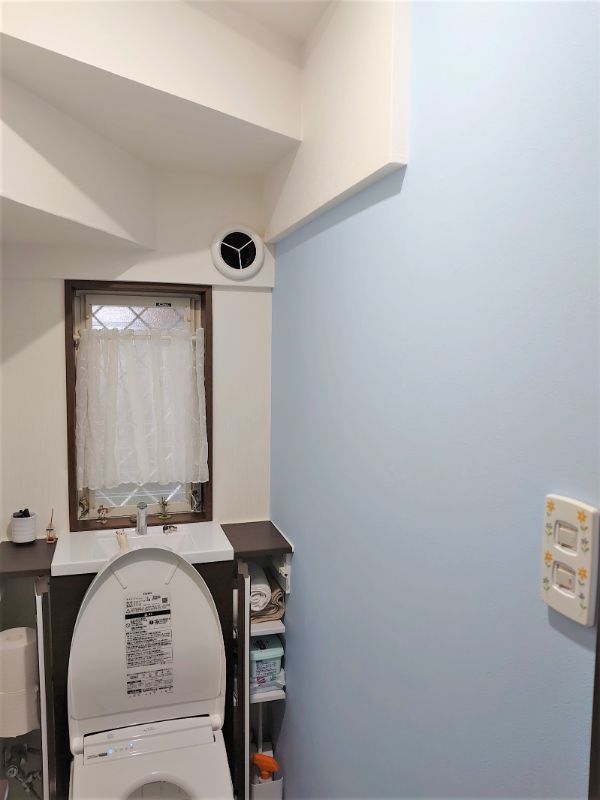 コープデリハウジングのリフォーム後のトイレ壁紙