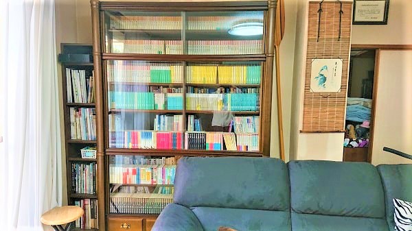 トヨタホームの書棚