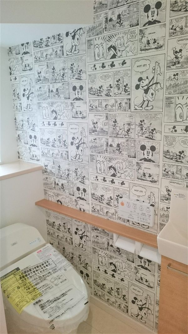 トイレのディズニー壁紙